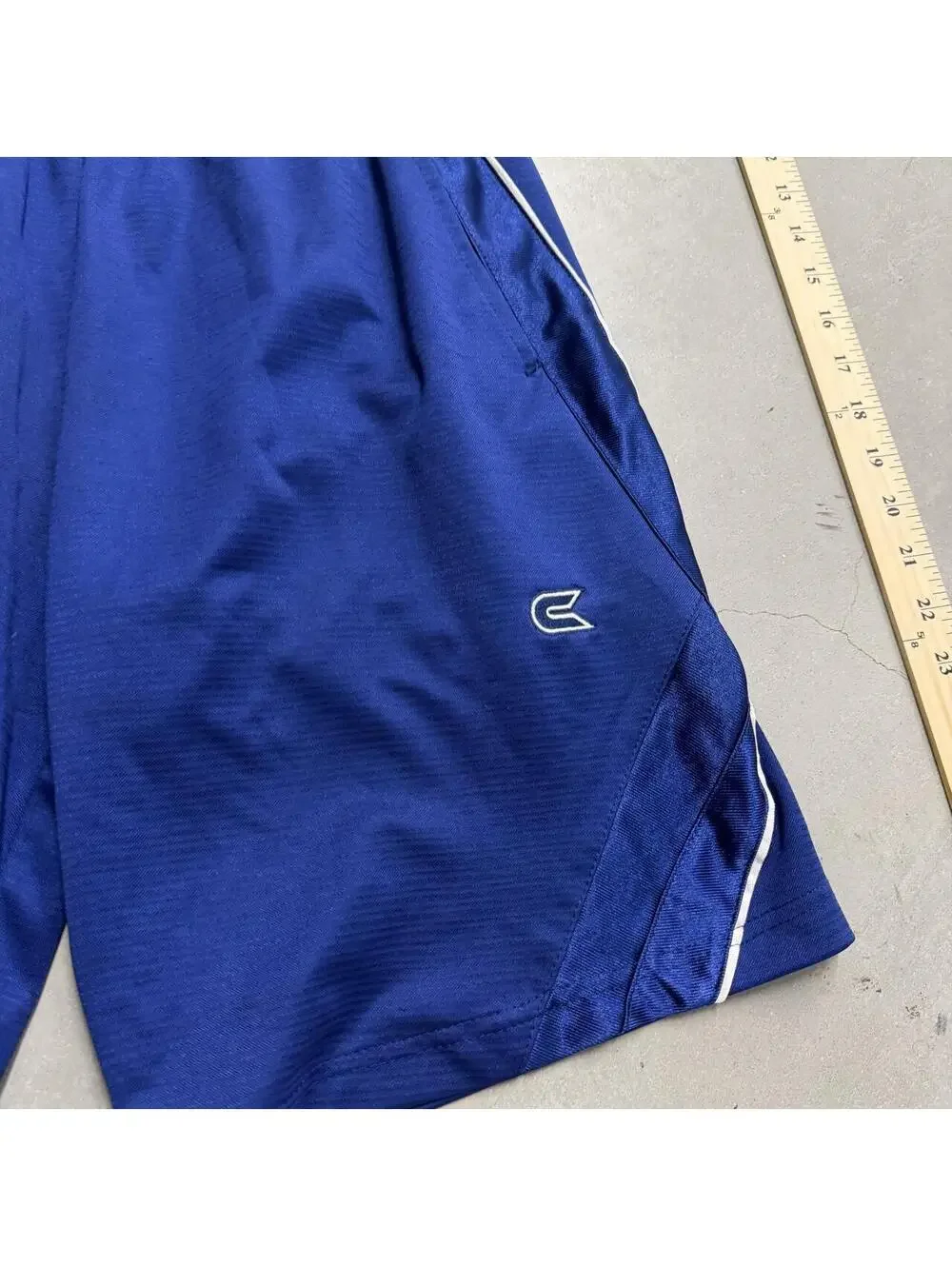 Y2K Men's Colosseum Athletic Blue Baggy Sweatshorts Sized Small